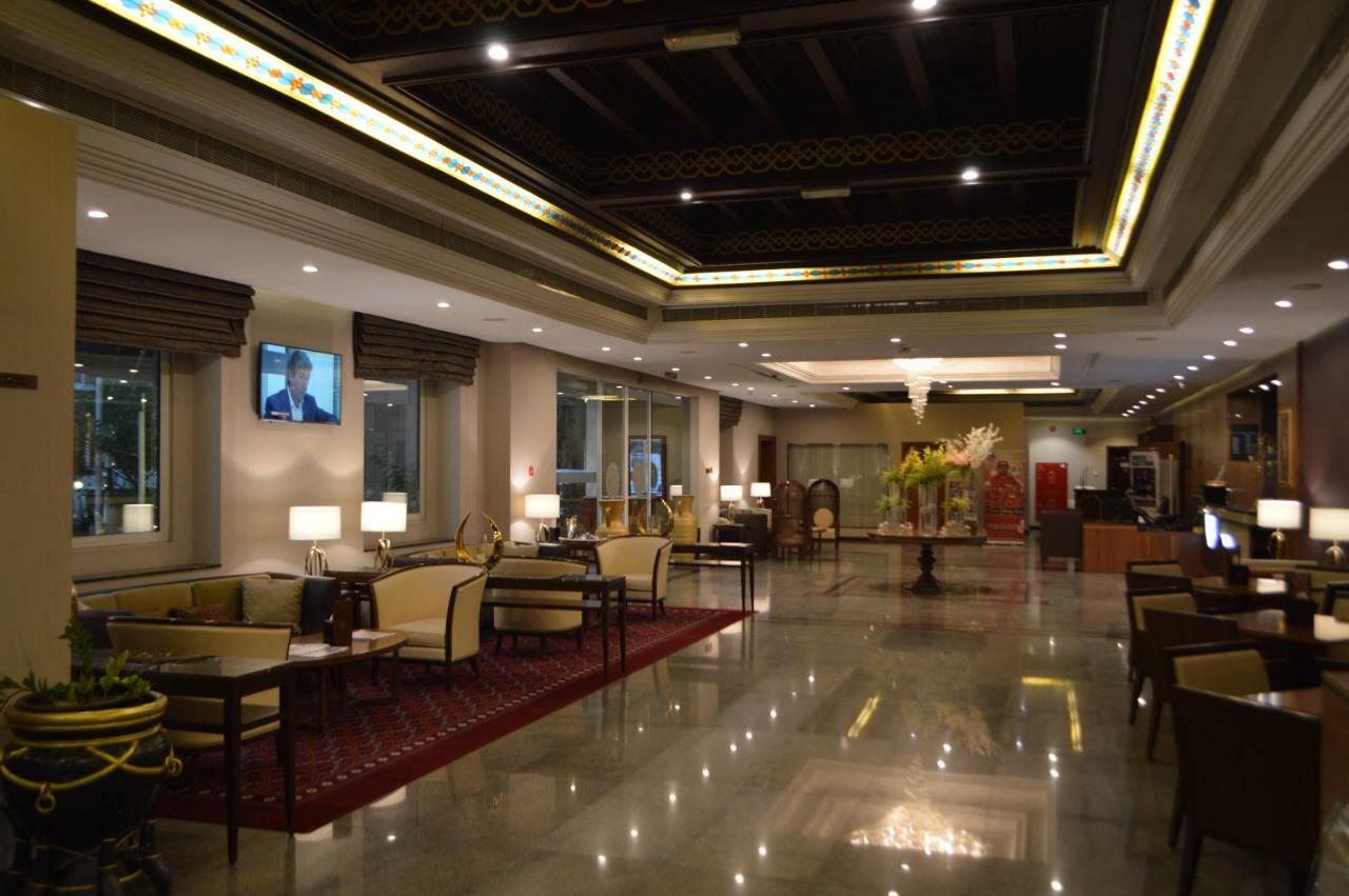 Ramee Guestline Hotel Маскат Екстериор снимка